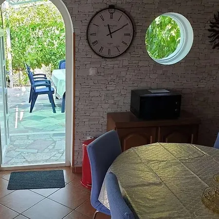 Apartamento With A Parking Space Kastel Stari, Kastela - 21827